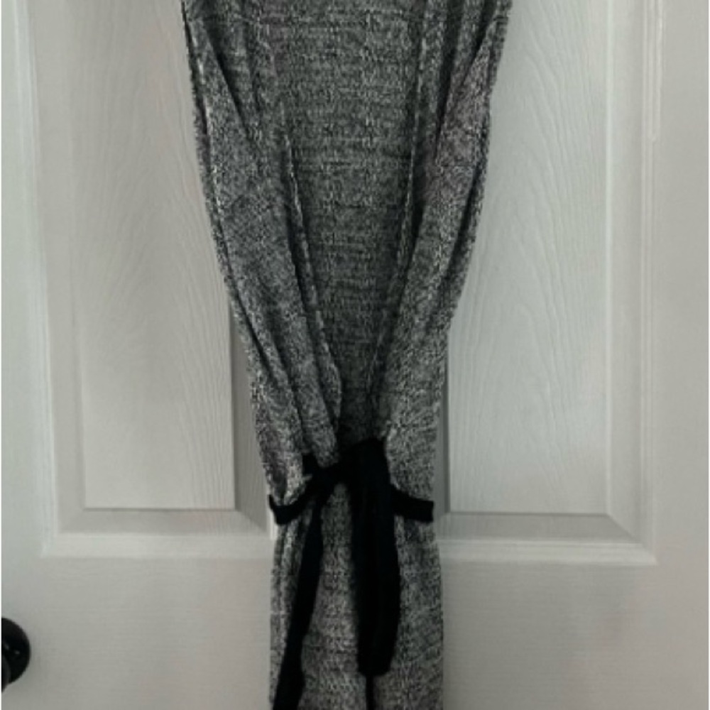Dynamite Black and White Knit Sleeveless Long Cardigan with a Belt